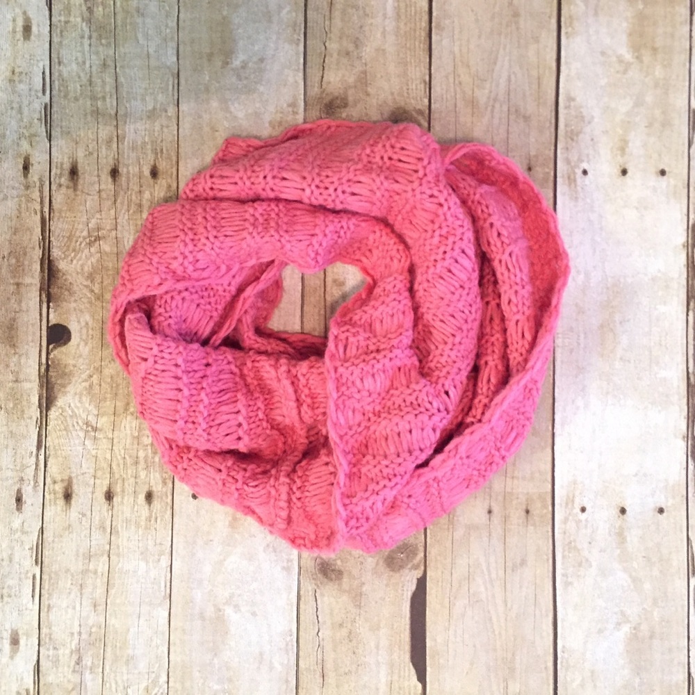Pink Uni-Scarf - Picture 5 of 5